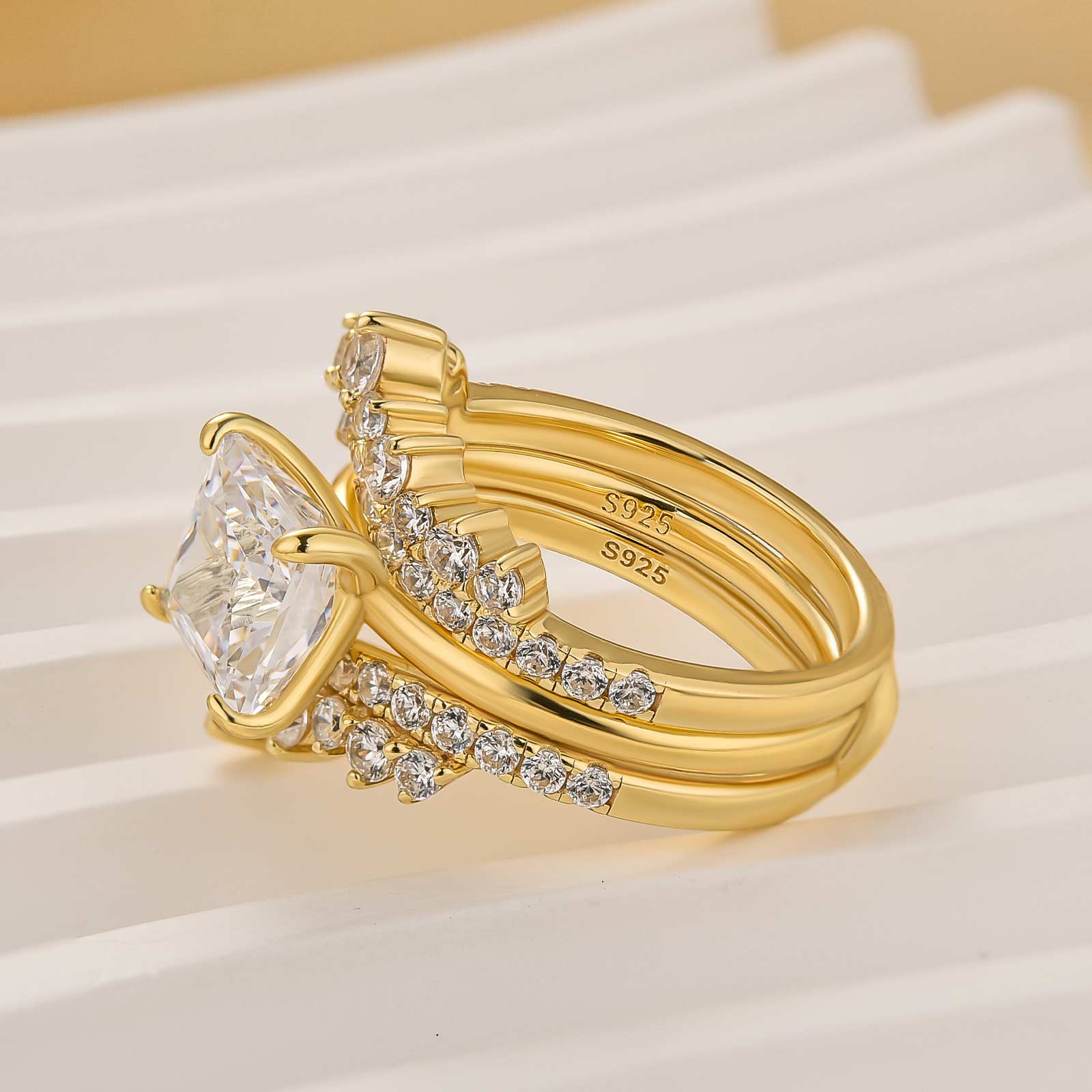 2PC Wedding Sets 2.0Ct Square Princess Cut Engagement Ring With Pavé Full Eternity Enhancer Yellow Gold Wedding Band
