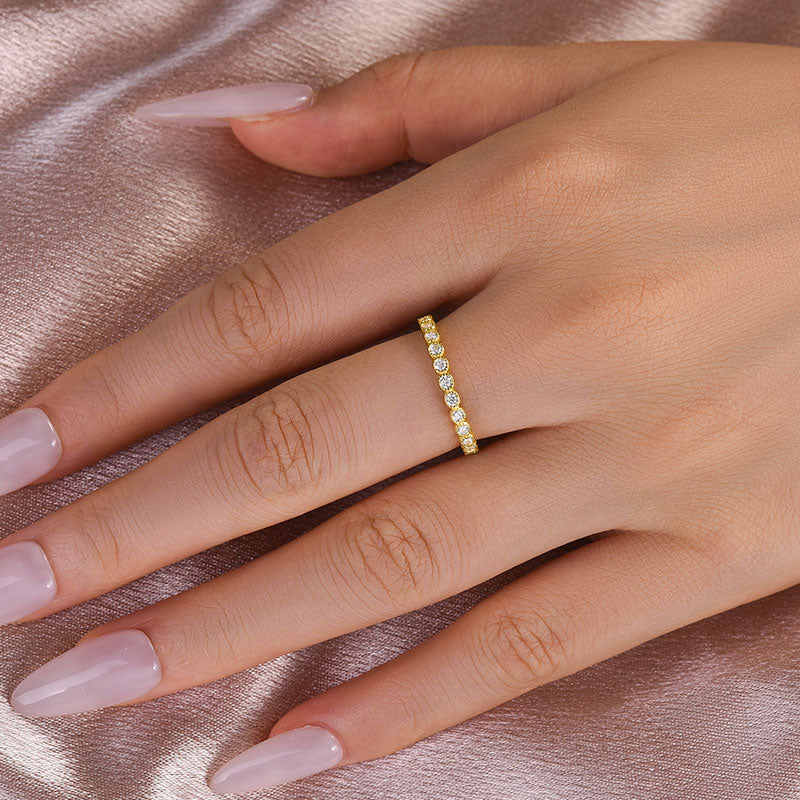 Louily Moissanite 0.5 Ct Round Cut Pave Wedding Band