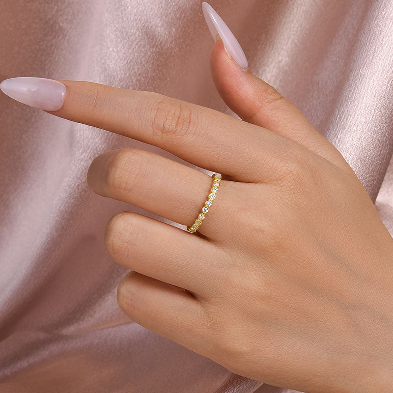 Louily Moissanite 0.5 Ct Round Cut Pave Wedding Band